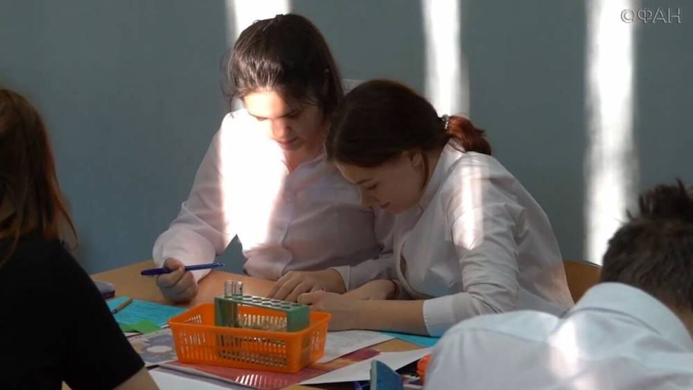 Школы Ленобласти переходят на дистанционное обучение. ФАН-ТВ