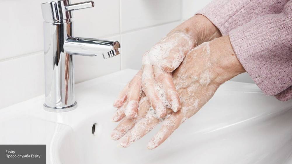 Врач-терапевт рассказала, что хозяйственное мыло лучше всего защищает от COVID-19