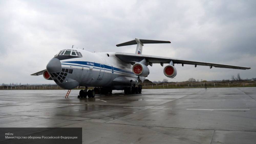 Четырнадцатый самолет ВКС РФ доставил медиков и оборудование в Италию