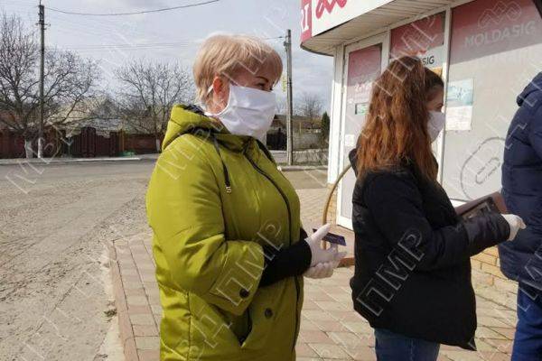 Власти Приднестровья возят людей в Молдавию снимать деньги