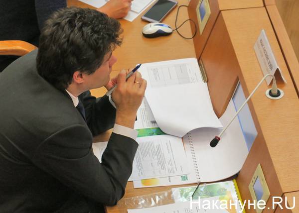Екатеринбург активно готовится к голосованию по поправкам в Конституцию, несмотря на рекомендации ЦИК