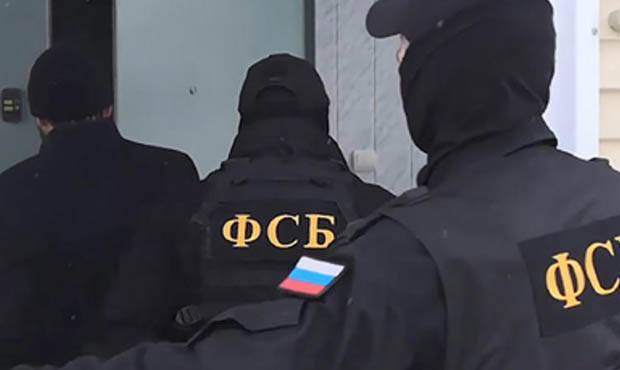 Сотрудники ФСБ задержали 30 человек по подозрению в продаже данных банковских карт россиян