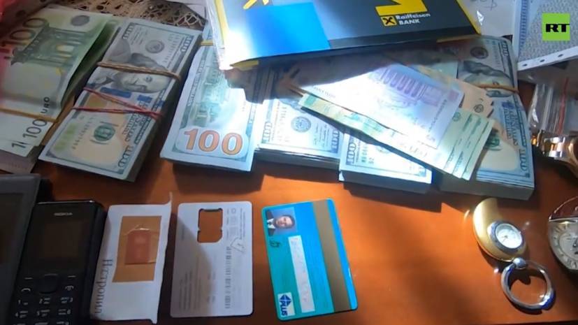 62 обыска и более 30 задержанных: ФСБ пресекла деятельность группировки по продаже данных кредитных карт