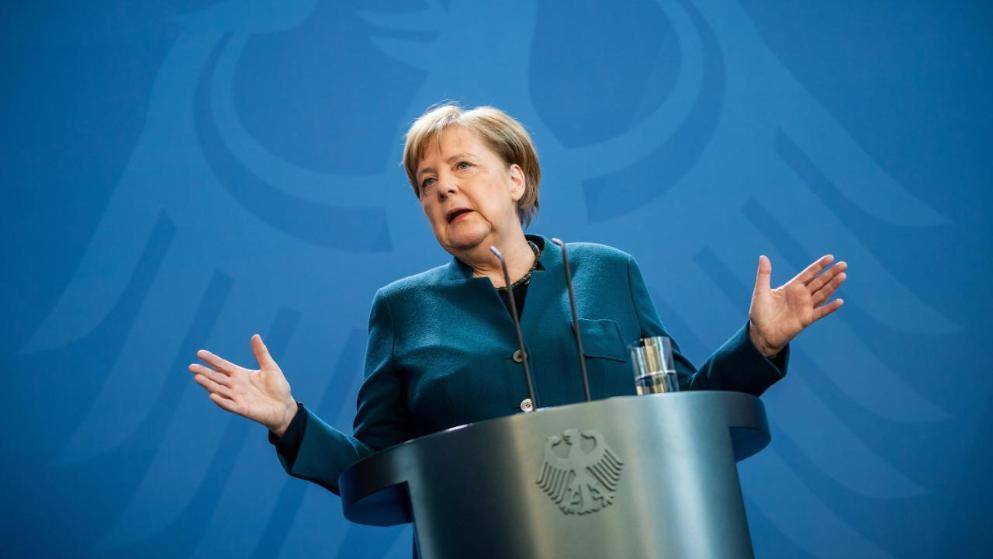 Первый тест Меркель оказался отрицательным, но это не значит, что она не больна