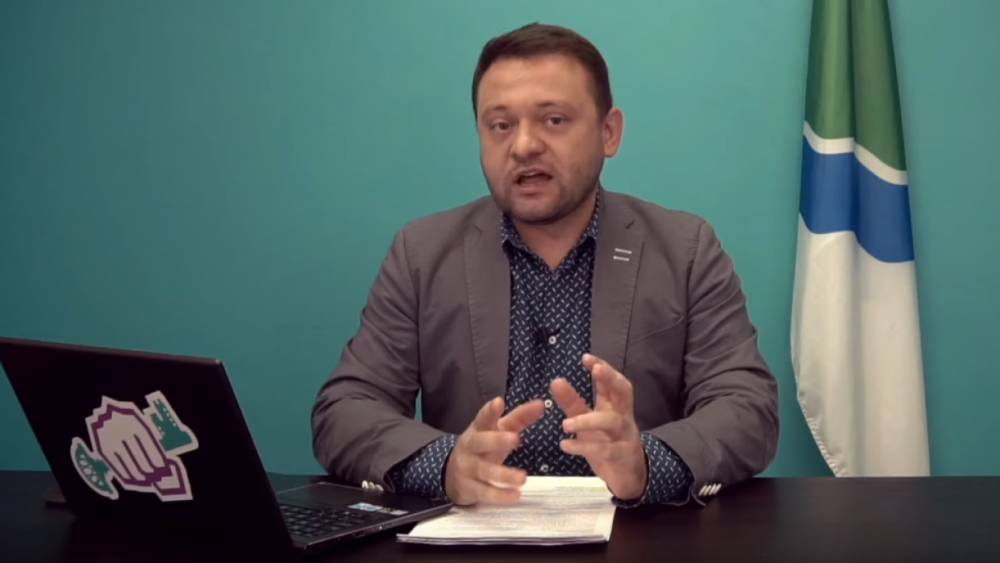 Соратник Навального подверг окружающих угрозе заражения COVID-19 после поездки за границу
