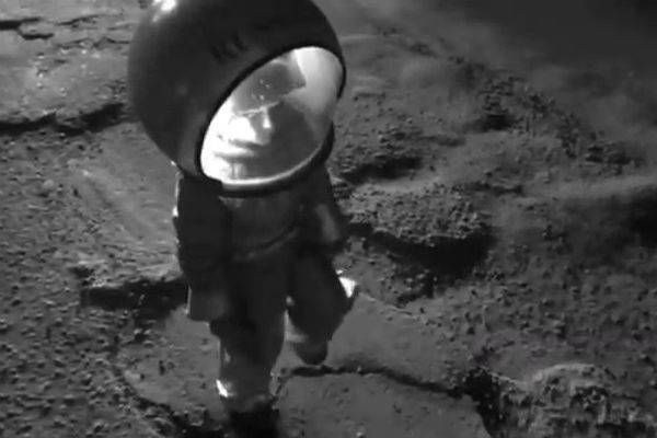 «Высадившаяся на Луну» девочка из Перми заставила власти починить дорогу