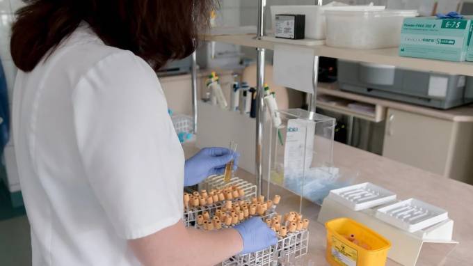 В Боткинской больнице на коронавирус проверяют 22 детей