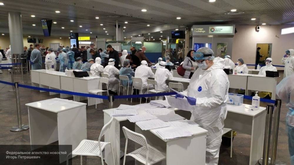 Два человека из Приморья заразились коронавирусом во время заграничной командировки