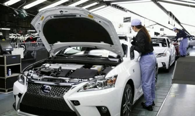 С 3 апреля Toyota Motor Corp. останавливает работу на заводах в Японии