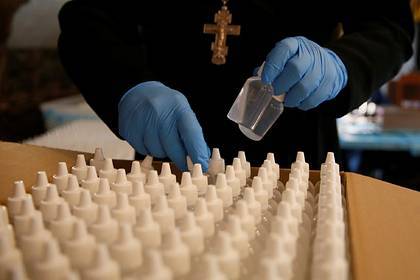 Украинский монастырь начал производить антисептики для рук в условиях эпидемии
