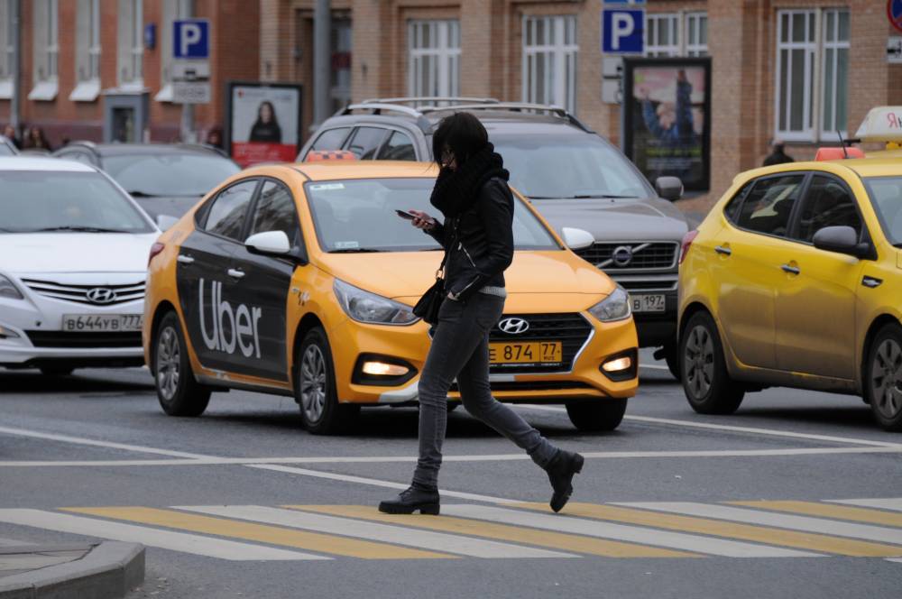 Новые правила для таксистов ввели в Москве