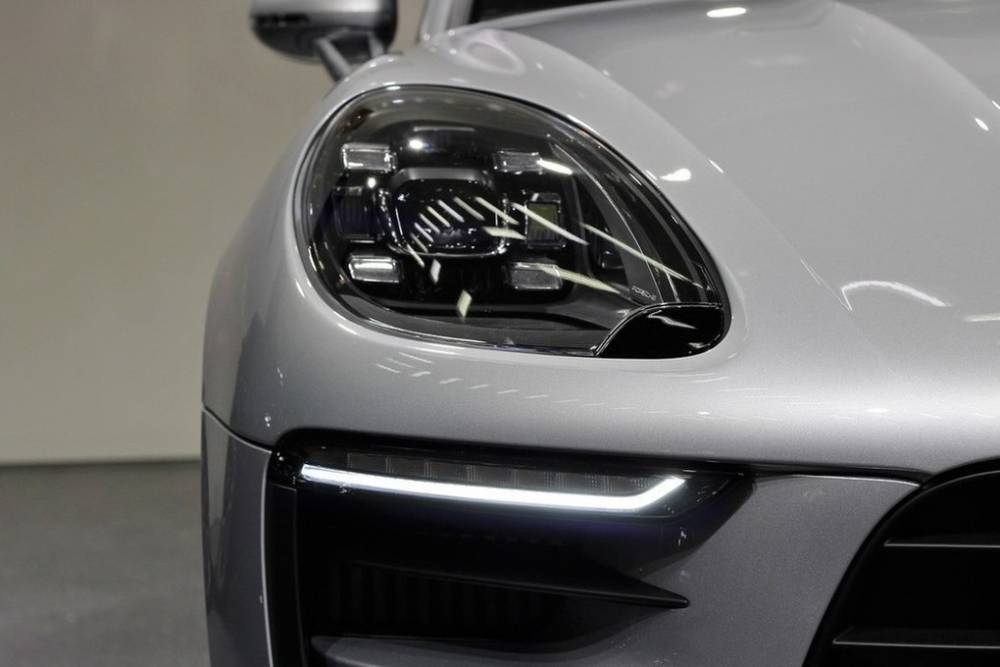Porsche отзывает в России свыше 5 тысяч кроссоверов Macan