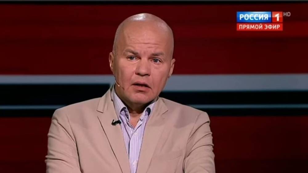 Выгнанный украинский эксперт Ковтун извинился за крики в эфире шоу Соловьева