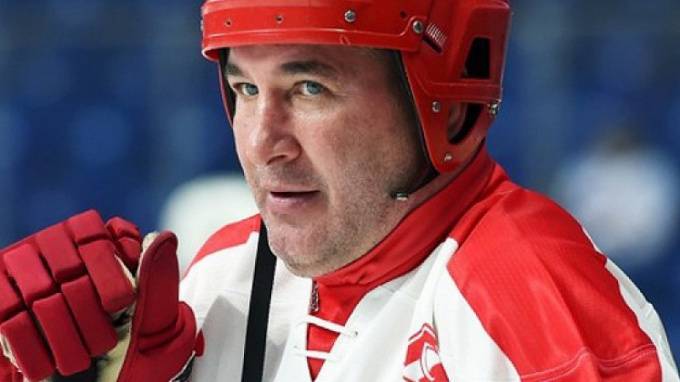 Бывший хоккеист Александр Кожевников недоволен решением КХЛ отменить сезон
