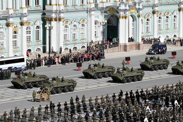 В Кремле рассматривают вариант отмены парада Победы из-за коронавируса