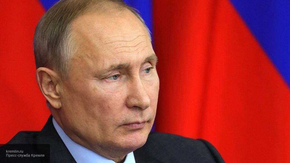 Путин предложил предусмотреть каникулы по кредитам