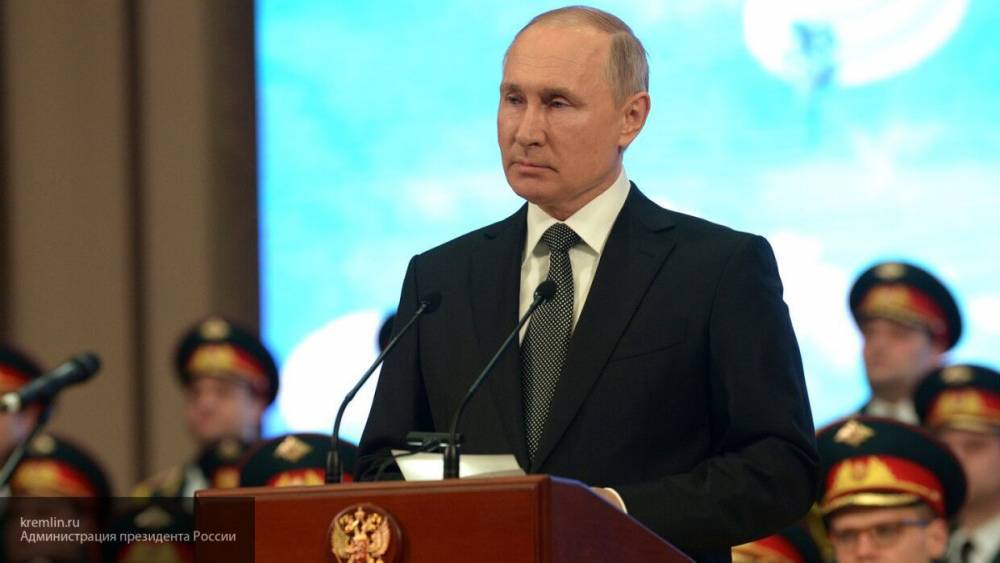 Путин подчеркнул, что РФ сдерживает распространение коронавируса