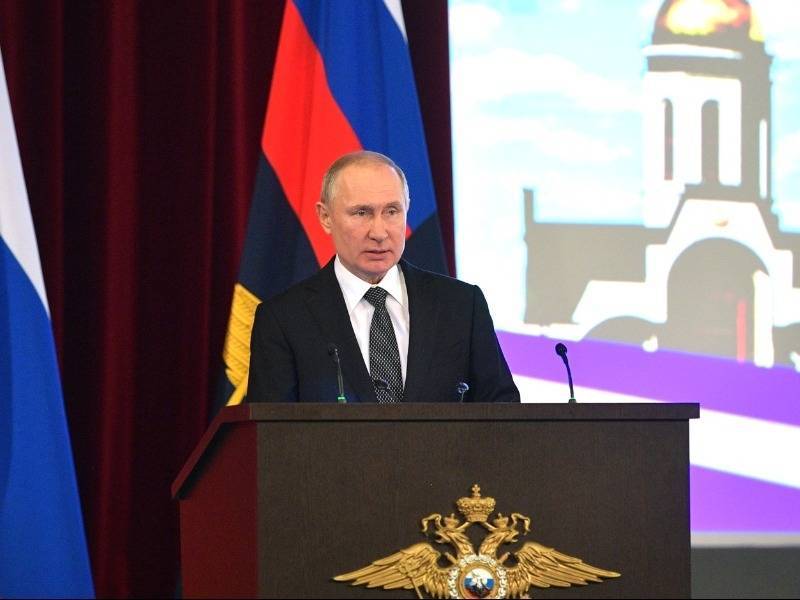 Путин обозначил список экономических и социальных мер в связи с эпидемией