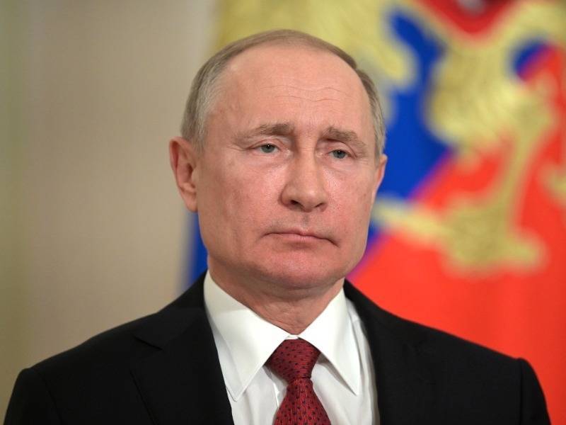 Путин заявил, что голосование по Конституции будет перенесено из-за коронавируса