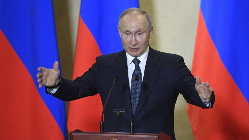Путин объявил о переносе голосования о поправках в Конституцию и объявил неделю выходных