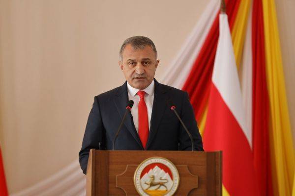 Глава Южной Осетии поручил улучшить инвестклимат и снизить интернет-тарифы