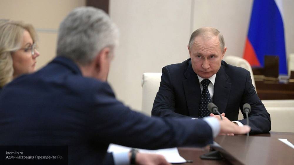 Путин отменил поездку в Петербург из-за внепланового саммита G20