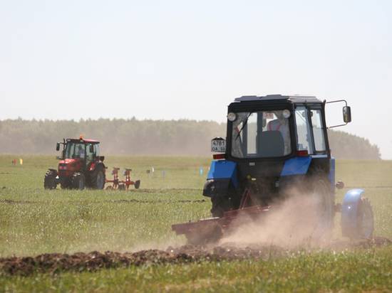 Грудинин о нерабочей неделе для аграриев: трактор вирус не передает