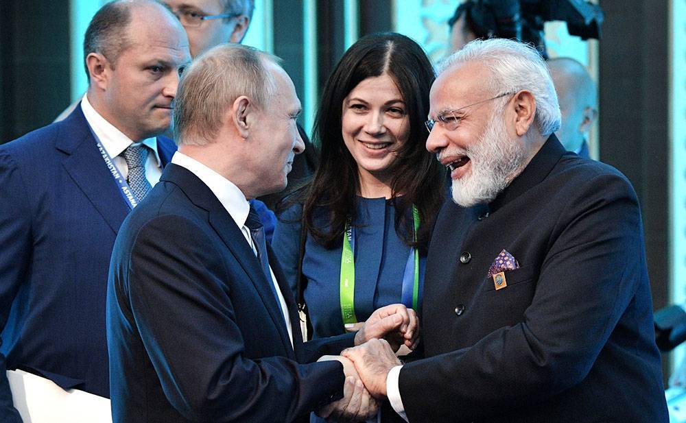 Путин и Моди созвонились перед "виртуальным" саммитом G20