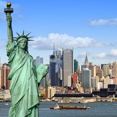 В Нью-Йорке складывается критическая ситуация из-за резкого всплеска короновируса