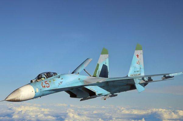 Упавший в Черное море Су-27 ищут по появившемуся сигналу с самолета