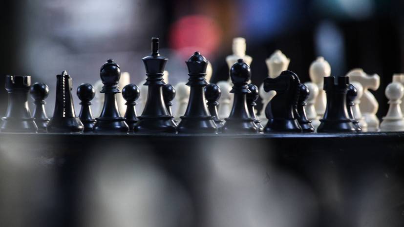 Шахматный турнир претендентов в Екатеринбурге приостановлен из-за коронавируса