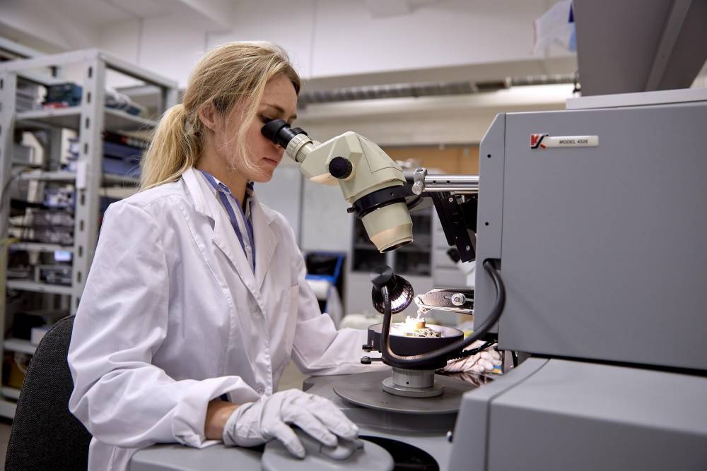 Ученые в РФ нашли новые инструменты борьбы с коронавирусом