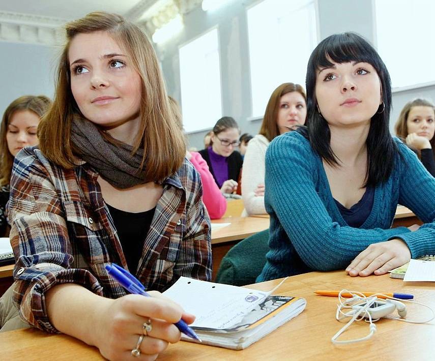 Российских студентов отправят на каникулы до 5 апреля из-за коронавируса