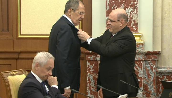 Мишустин назвал Лаврова гордостью России и вручил медаль Столыпина