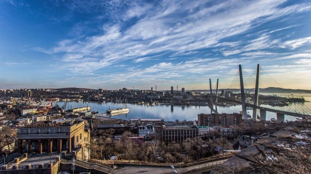 Судно с контрабандой задержали во Владивостоке