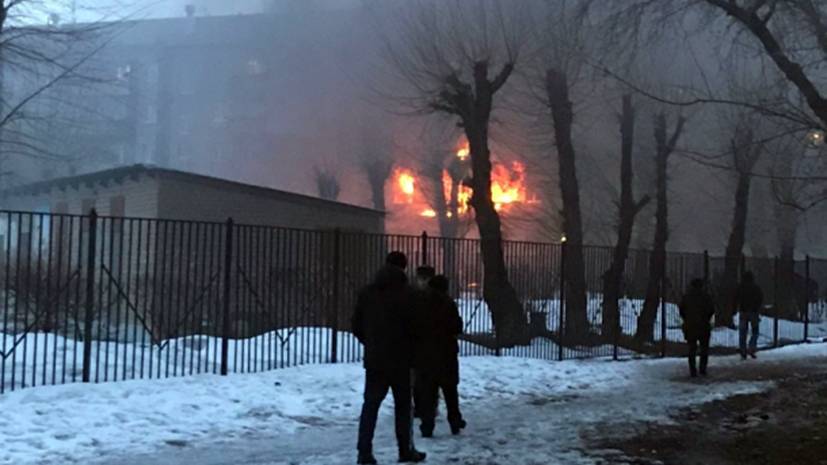 Обстановка возле жилого дома в Магнитогорске, где произошёл взрыв газа
