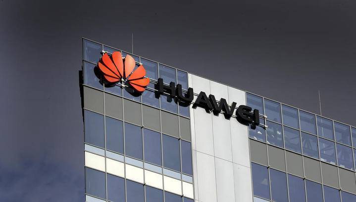 Администрация Трампа готовится отрезать Huawei от импорта чипов