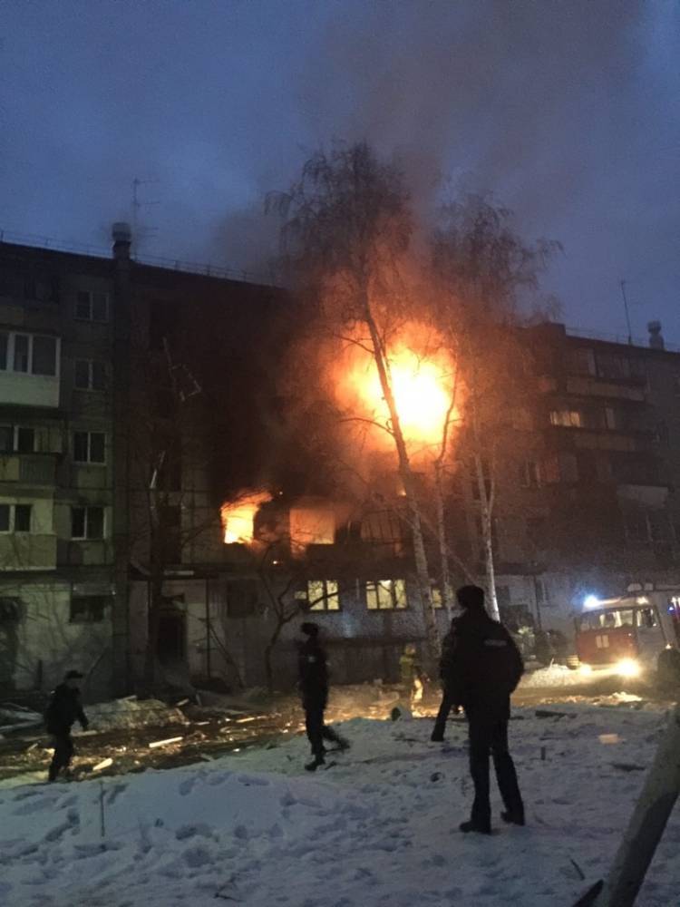 Ребёнок с бабушкой серьёзно пострадали при взрыве в многоквартирном доме в Магнитогорске