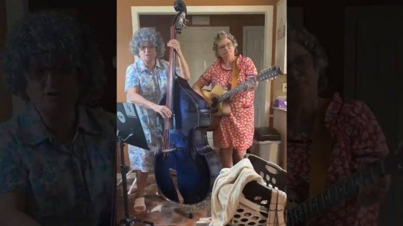 "Коронавирусный блюз": Сестры из Луизианы стали звездами соцсетей благодаря песне про Сovid-19
