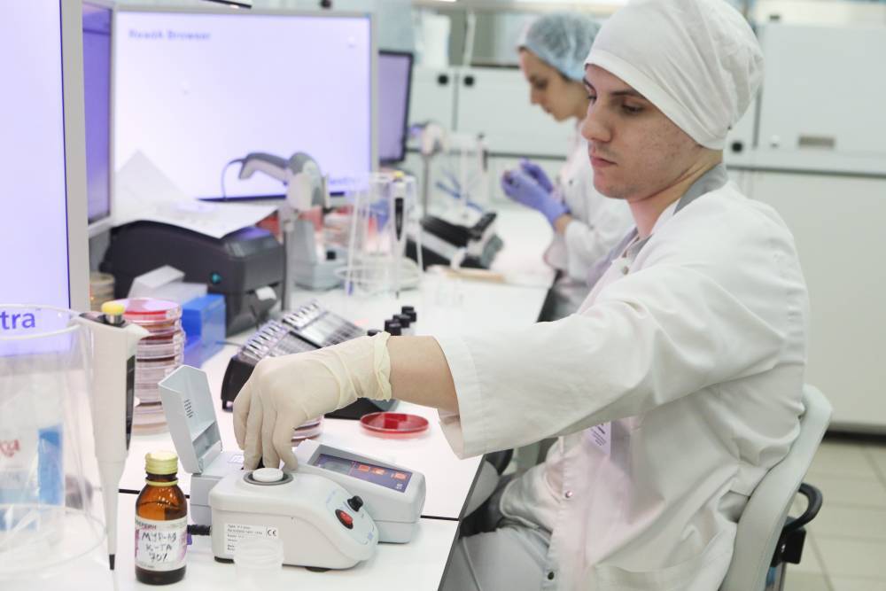 Столичные лаборатории проводят около 4 тысяч тестов на коронавирус в сутки
