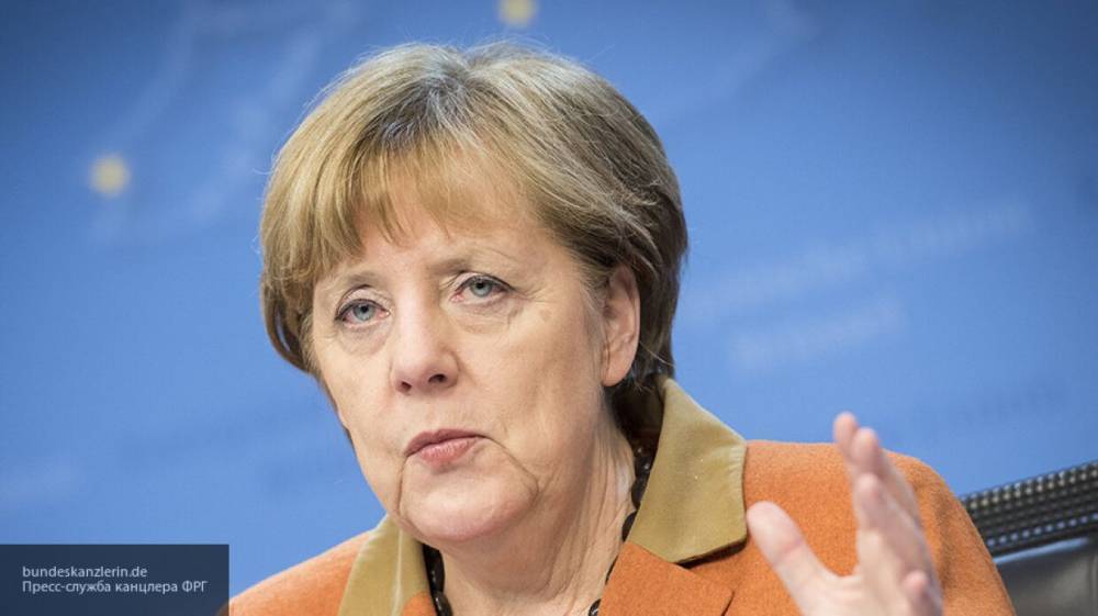 Меркель пожаловалась, что на карантине ей не хватает живого общения с людьми