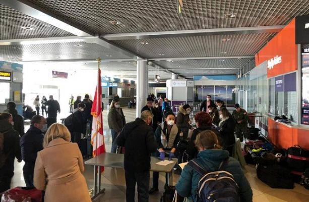 274 украинца успели улететь домой из Канады в последний момент