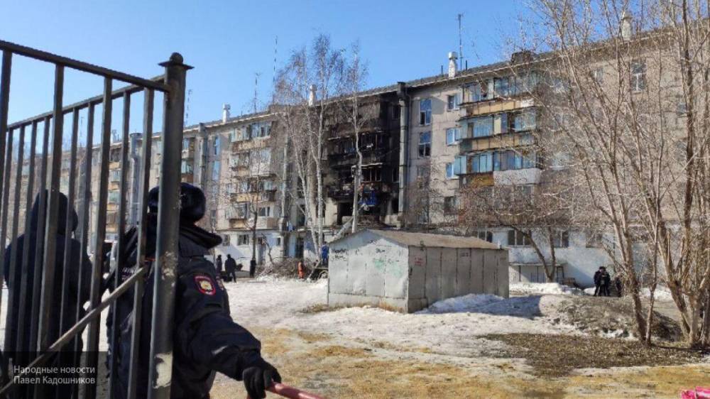 Жильцов пострадавшего при взрыве в Магнитогорске дома впускают на осмотр квартир