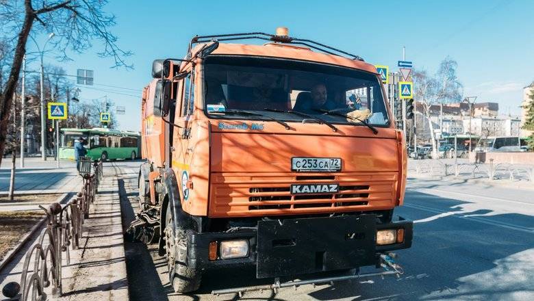 В Тюмени началась весенняя уборка городских улиц