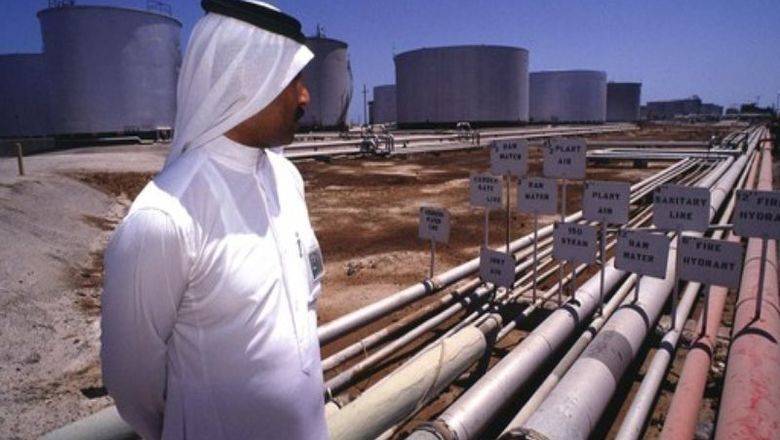 Мировые хранилища перестали вмещать саудовскую нефть