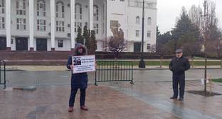 Арест журналиста Абдулмумина Гаджиева оставлен в силе