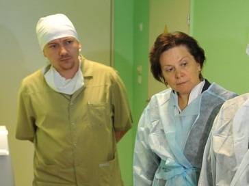 Комарова ввела допограничения из-за коронавируса. Глава ХМАО запретила посещение храмов