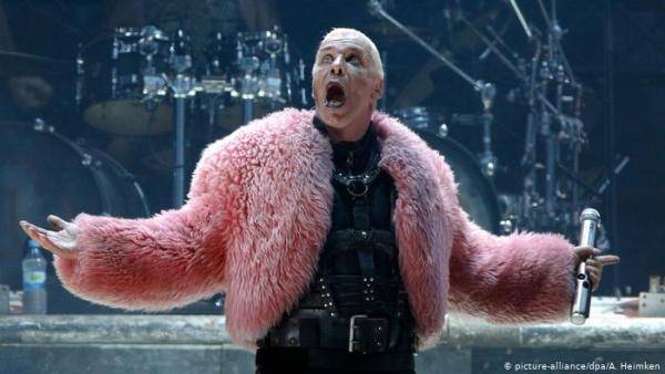Из шара в реанимацию: фронтмен Rammstein подхватил коронавирус