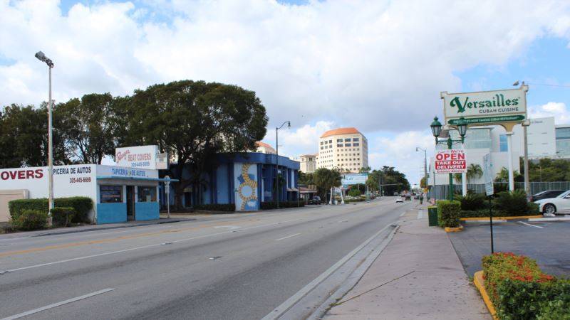 Власти Майами ввели в городе комендантский час