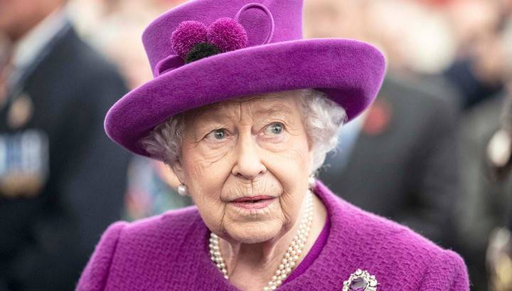 Из-за коронавируса отменили парад в честь дня рождения Елизаветы II